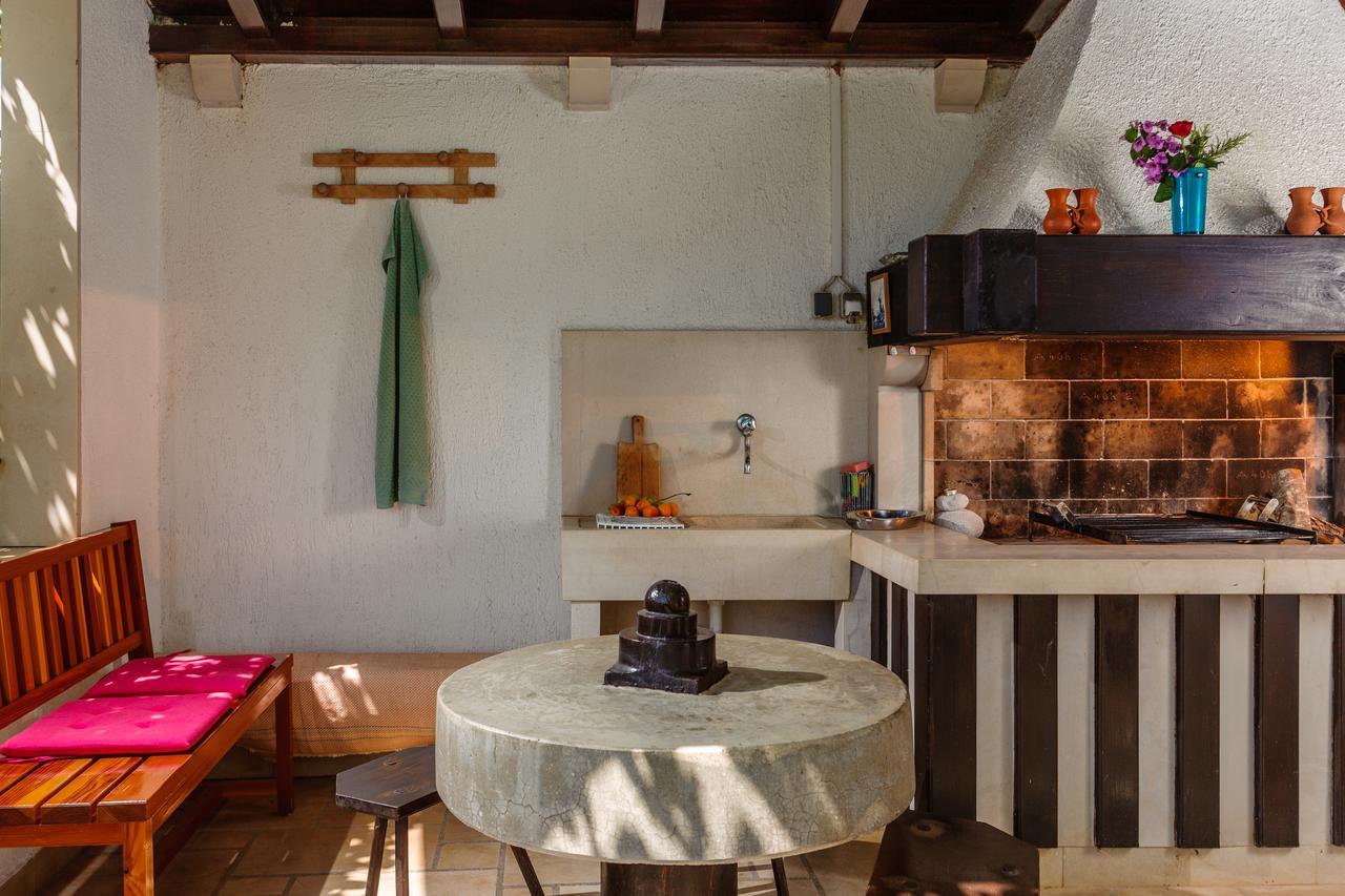 Villa Rosa Kastela Bagian luar foto
