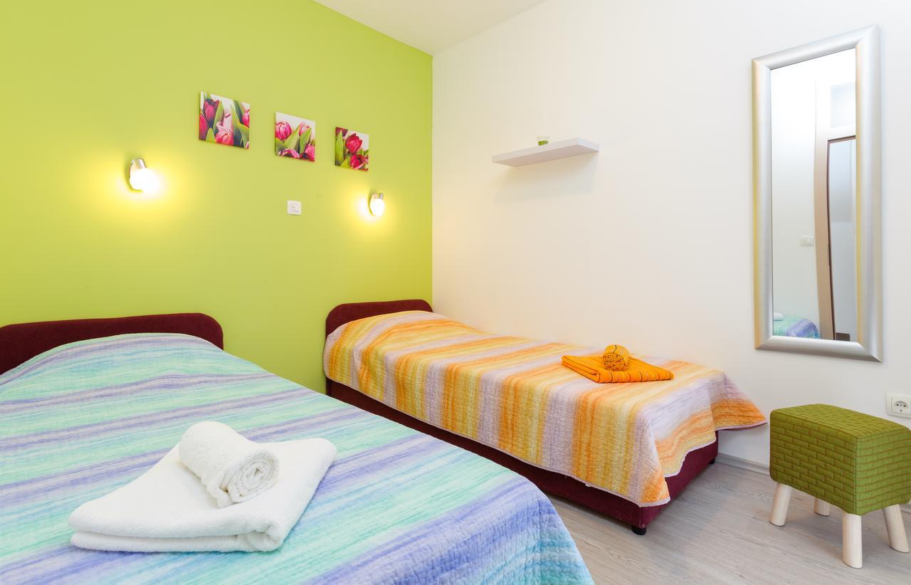 Villa Rosa Kastela Bagian luar foto