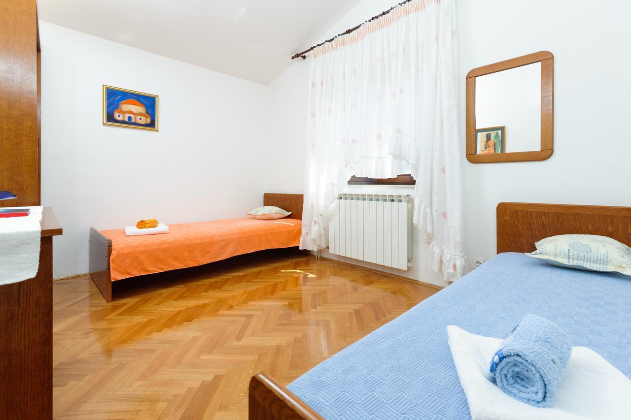 Villa Rosa Kastela Bagian luar foto