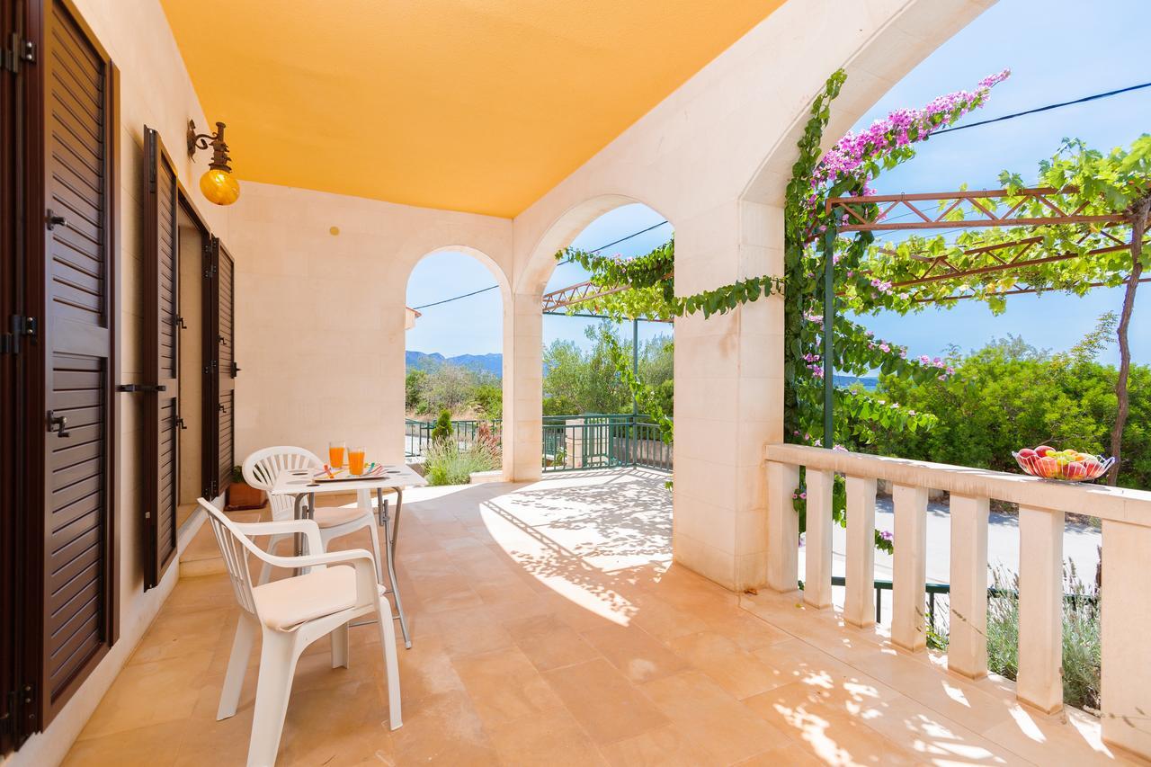 Villa Rosa Kastela Bagian luar foto