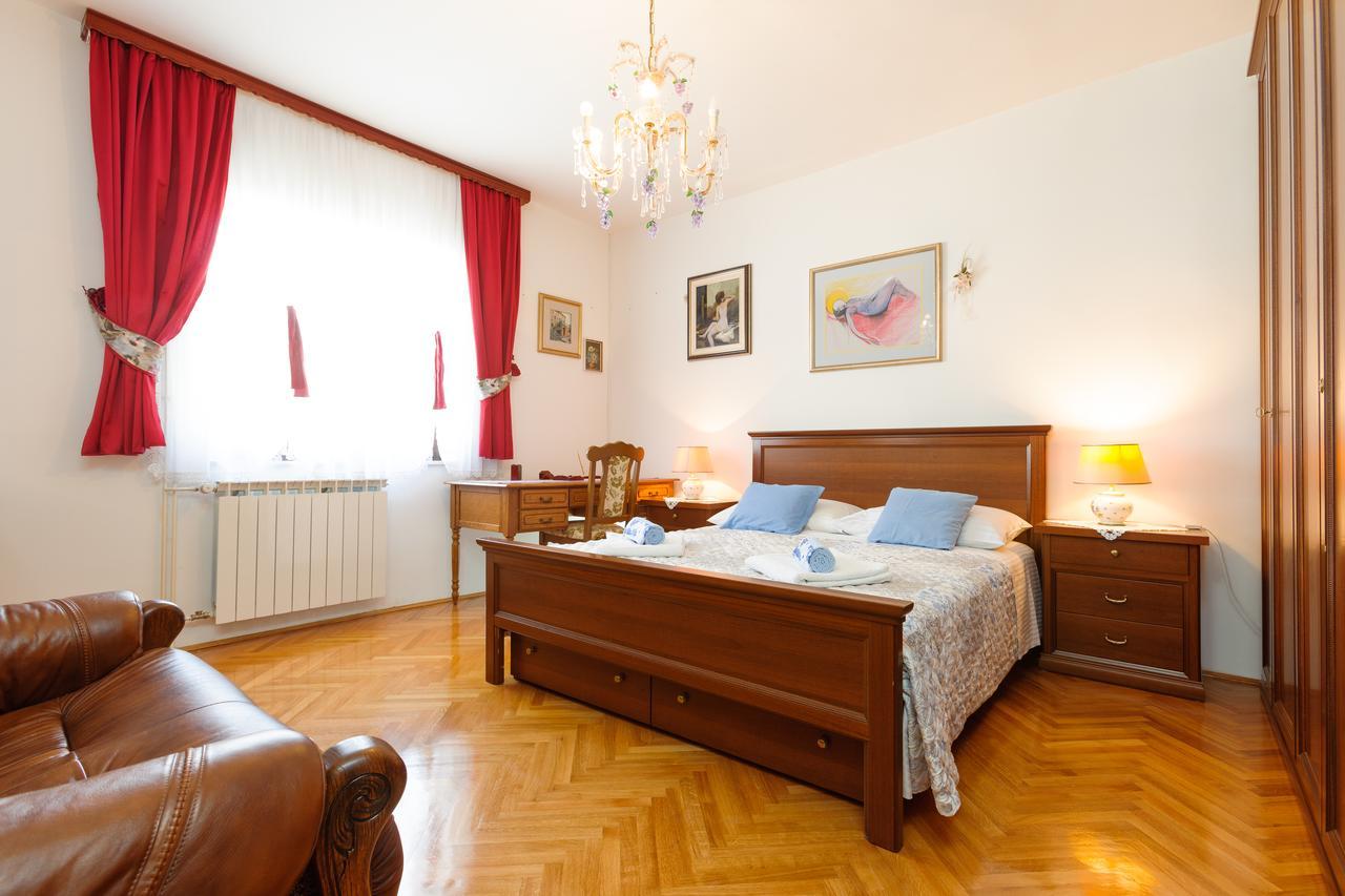 Villa Rosa Kastela Bagian luar foto