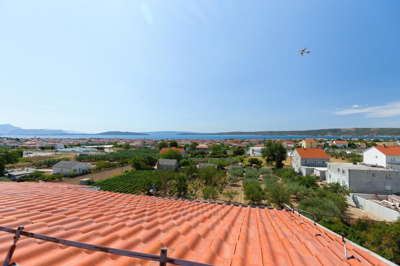 Villa Rosa Kastela Bagian luar foto